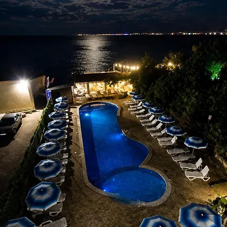 Otel Nushev 2*