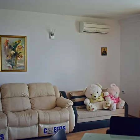 Nushev Otel 2*
