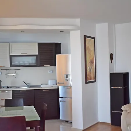 Отель Nushev Свети-Влас